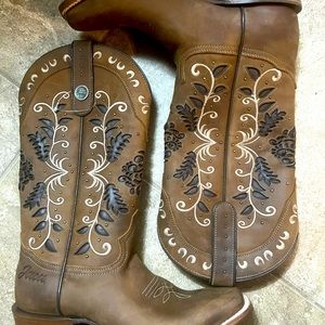 laredo style cowboy boots, brand new